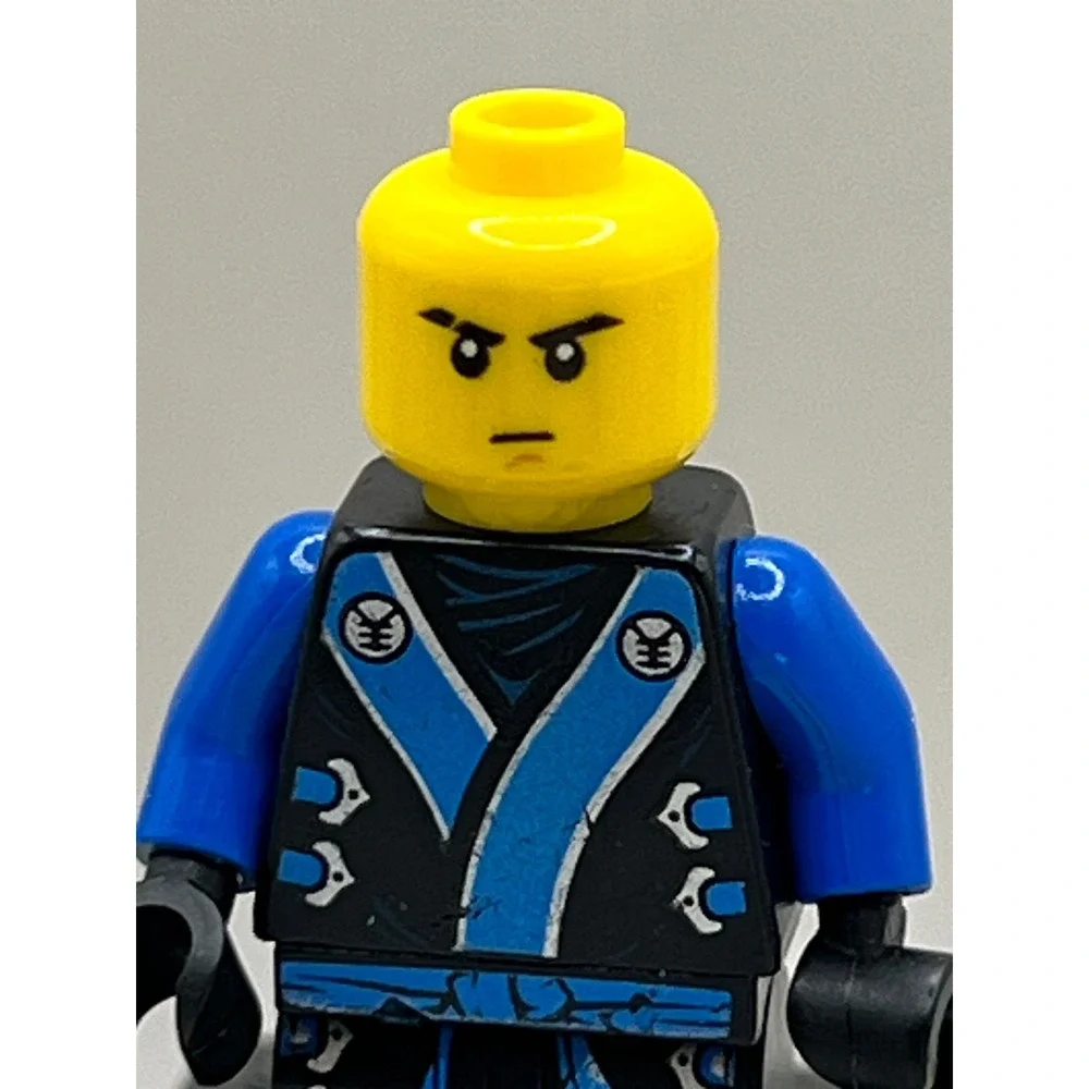 LEGO Ninjago Jay Minifigure Blue Ninja with Gold Katanas and Accessories